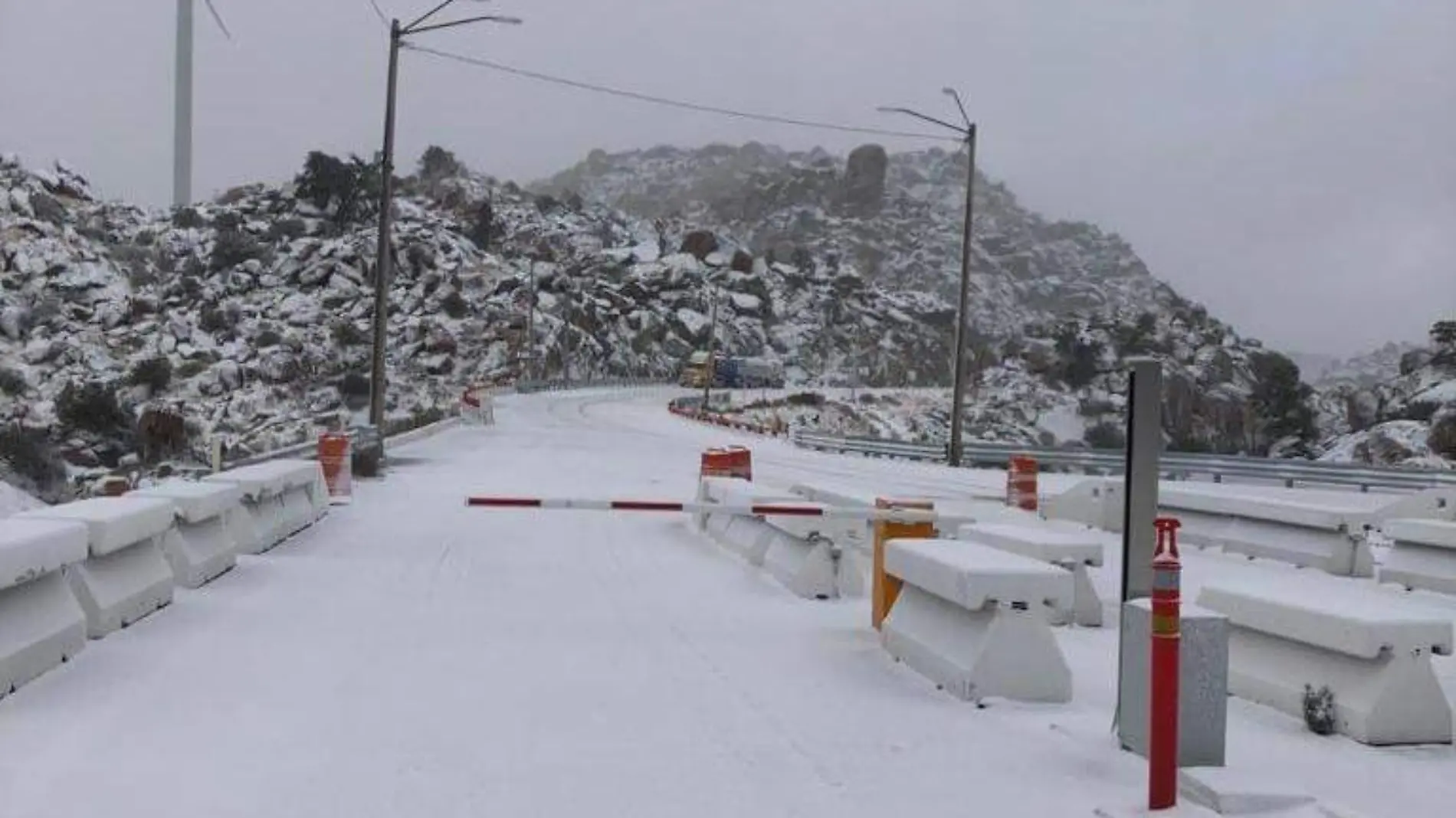 Pide Protección Civil no acercarse a la Rumorosa; sigue cerrado